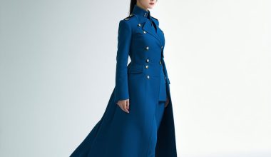 Chic Whirlwind: The Fashionable Outfits of Riza Hawkeye from Fullmetal Alchemist - Alihoub