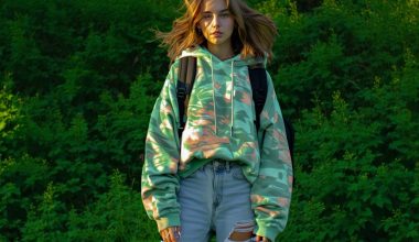 Casual Vibes: Embracing the Effortless Style of 'The Promised Neverland's' Emma in Everyday Fashion - Alihoub