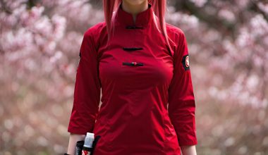 Striking a Pose Exploring the Stylish Wardrobe of 'Naruto's' Sakura Haruno - Alihoub
